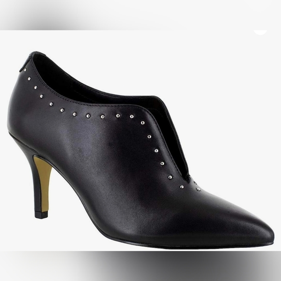 Bella Vita Pumps - Picture 3 of 13